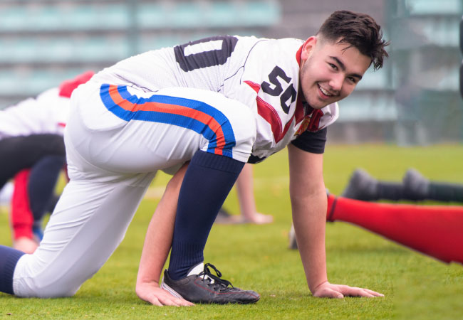 How Physical Therapy Can Help You Get Ready For Fall Sports